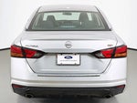 2023 Altima Thumbnail 7