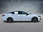 2023 Altima Thumbnail 4