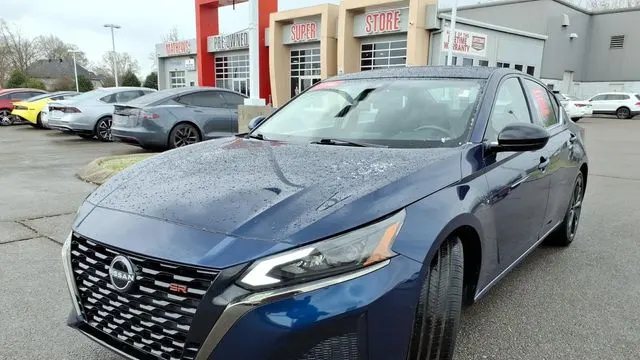 2023 Nissan Altima 2.5 SR