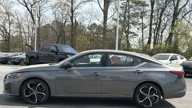 2024 Nissan Altima 2.5 SR