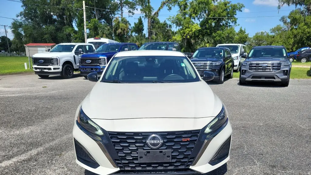 2024 Nissan Altima 2.5 SR