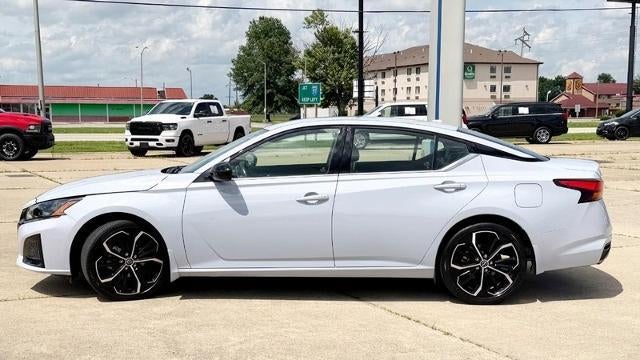 2023 Nissan Altima 2.5 SR