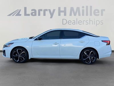 Photo of a 2023 Nissan Altima 2.5 SR 4DR Sedan for sale