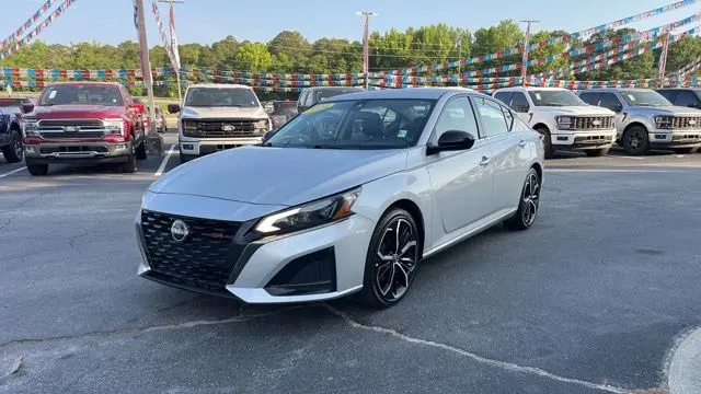 2024 Nissan Altima 2.5 SR