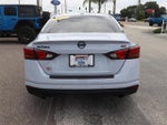 2023 Altima Thumbnail 9
