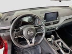 2023 Altima Thumbnail 17