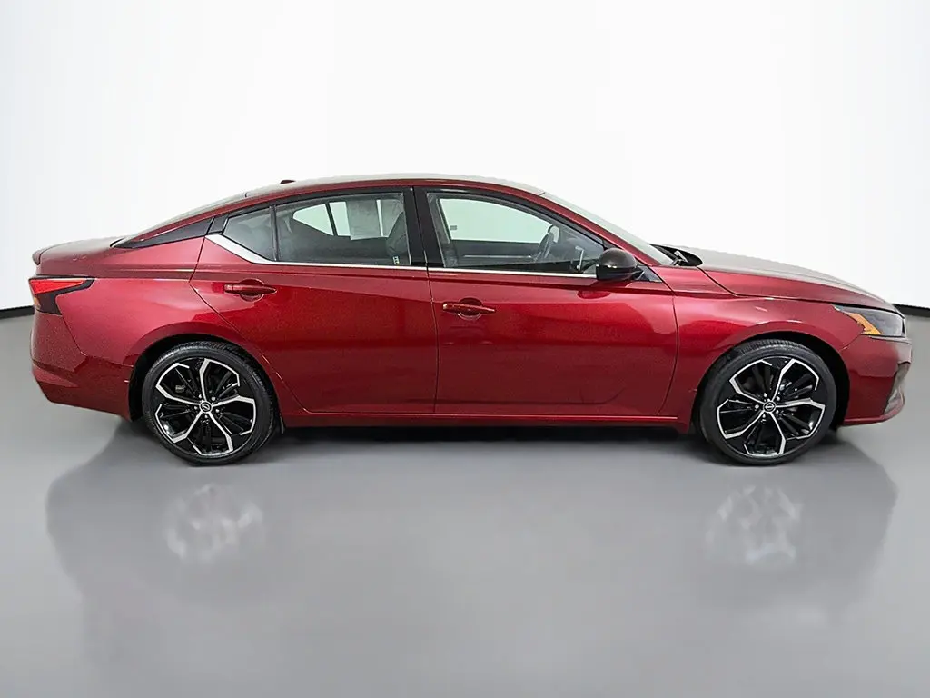 2023 Nissan Altima - $18,199