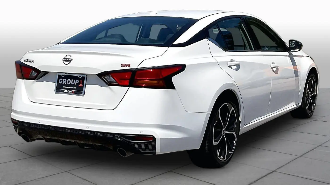 2025 Nissan Altima 2.5 SR