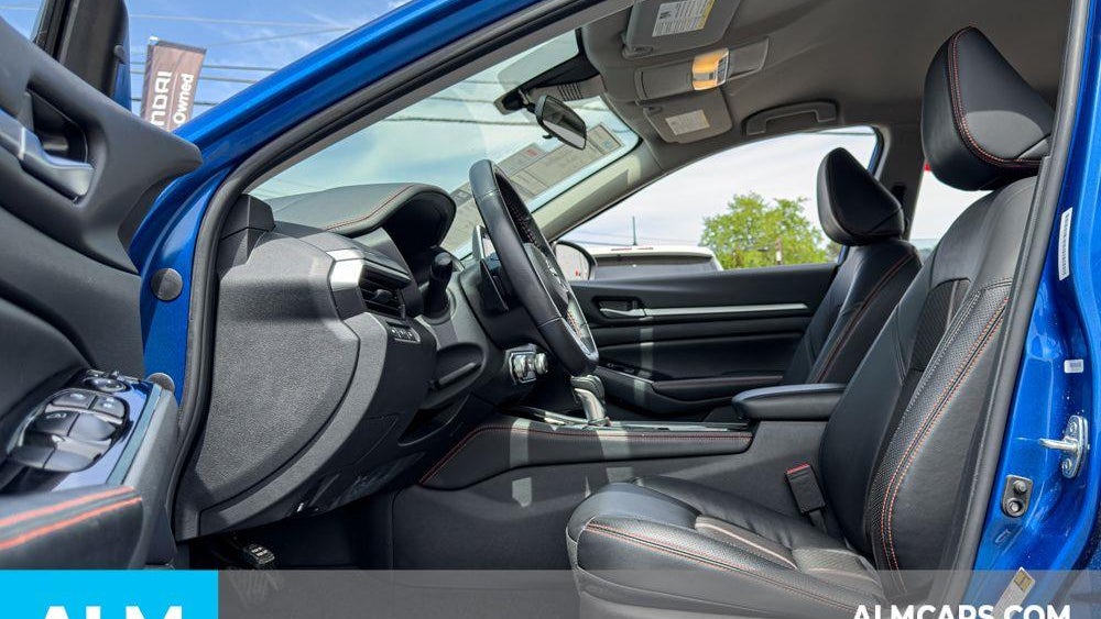 2025 Nissan Altima 2.5 SR
