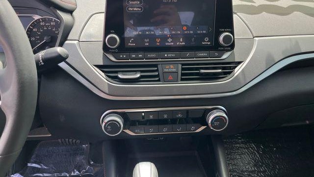 2025 Nissan Altima 2.5 SR