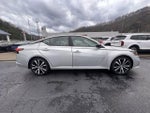 2020 Altima Thumbnail 22
