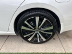 2022 Altima Thumbnail 9