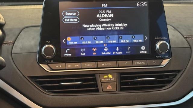 2022 Nissan Altima 2.5 SR