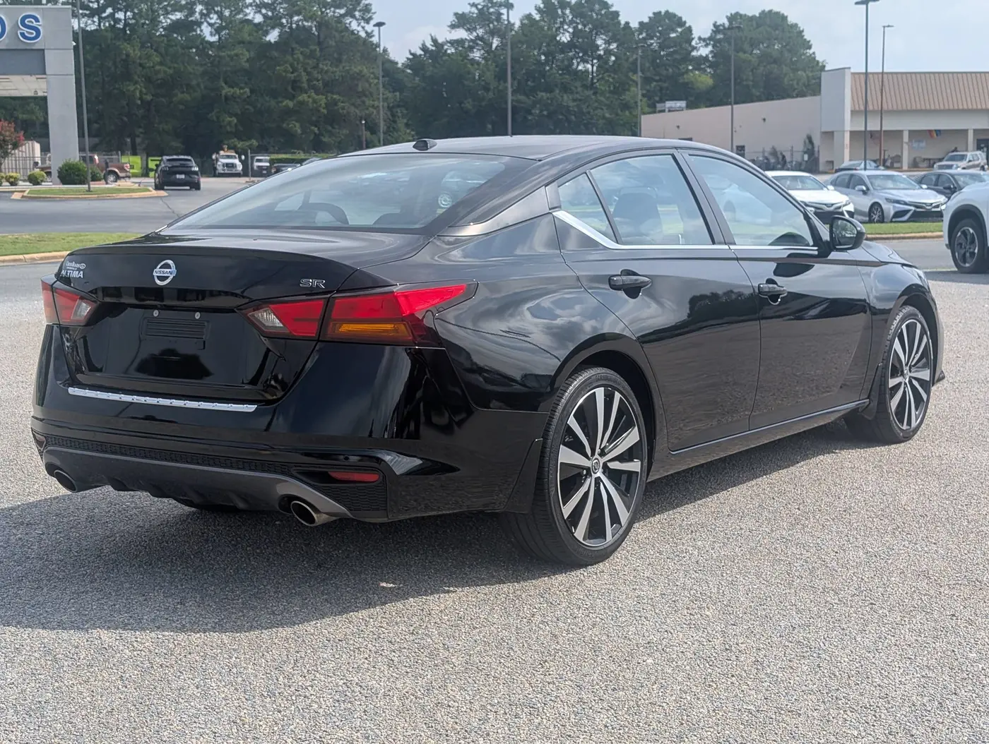 2022 Nissan Altima - $18,599