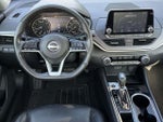 2024 Altima Thumbnail 9