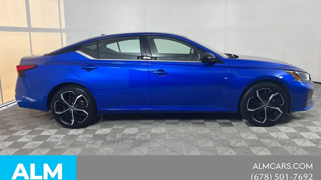 2025 Nissan Altima 2.5 SR