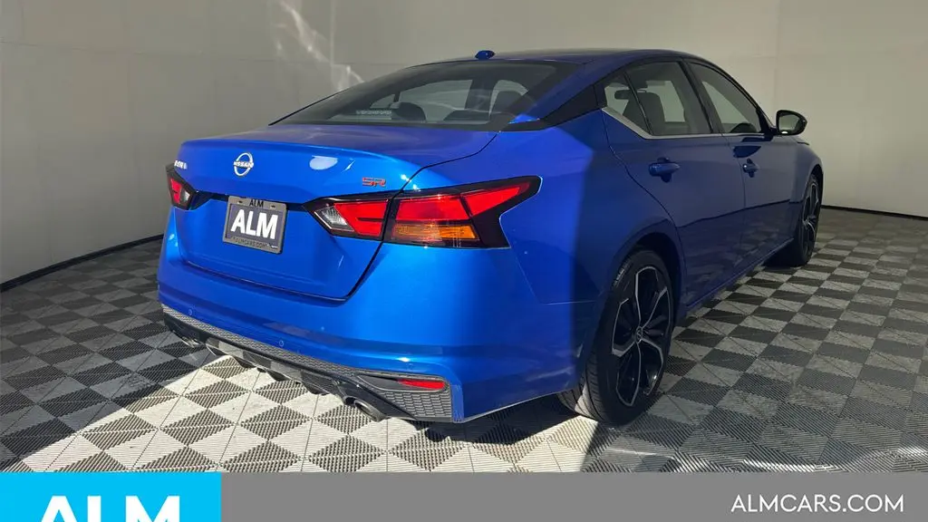 2025 Nissan Altima 2.5 SR