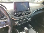 2020 Altima Thumbnail 23