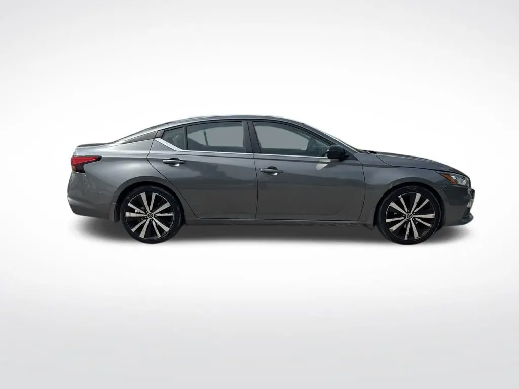 2020 Nissan Altima - $10,497