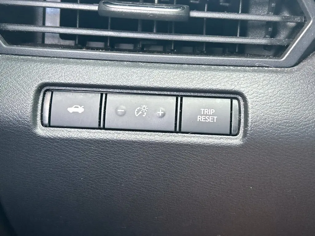 2020 Nissan Altima - $10,497