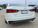 2022 Altima Thumbnail 18