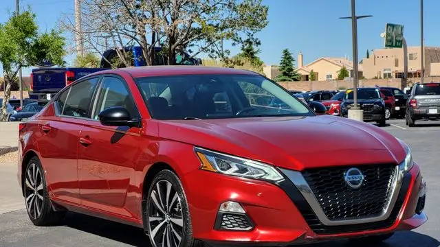 2022 Nissan Altima 2.5 SR