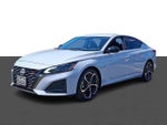 2025 Altima Thumbnail 3