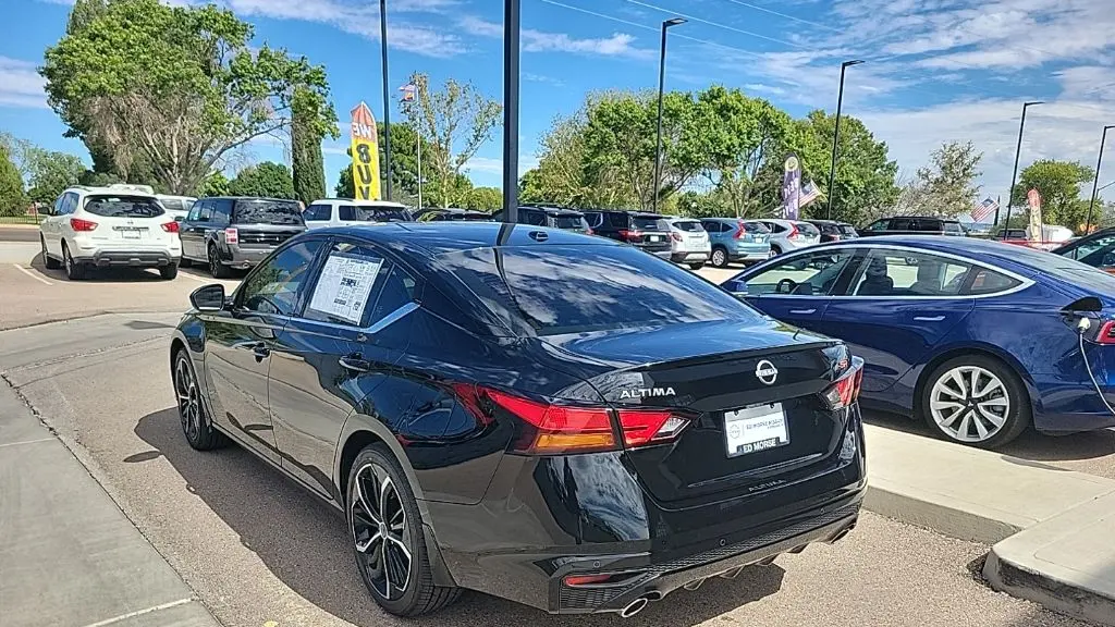 2025 Nissan Altima 2.5 SR