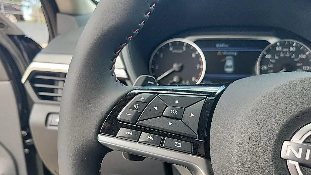 2025 Nissan Altima 2.5 SR