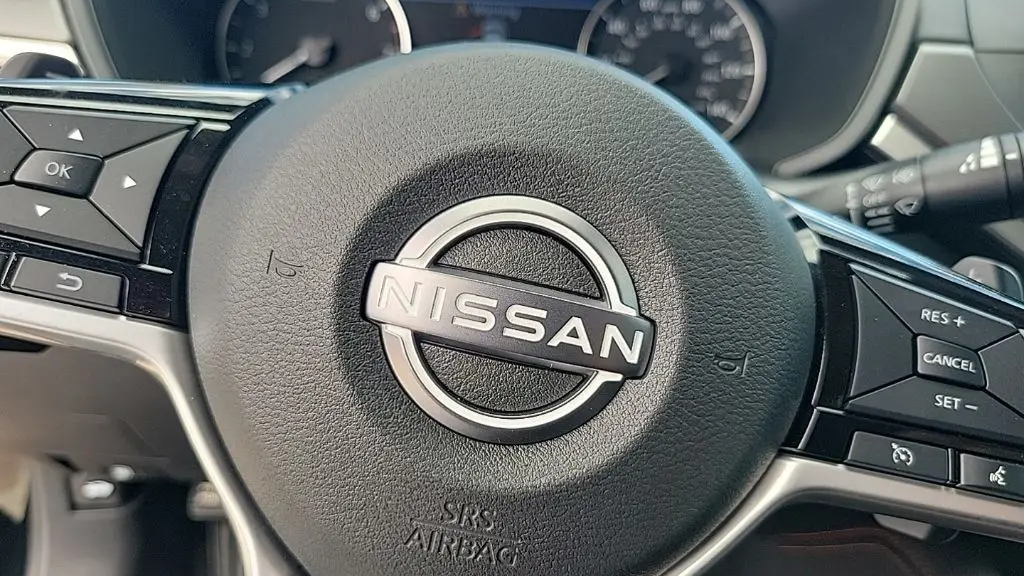 2025 Nissan Altima 2.5 SR