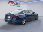 2021 Altima Thumbnail 2