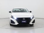 2023 Altima Thumbnail 5