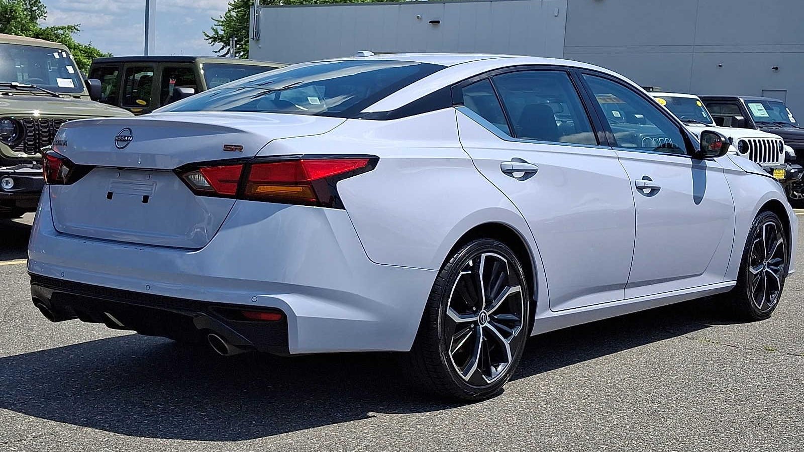 2024 Nissan Altima 2.5 SR