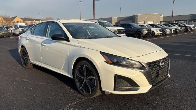 2025 Nissan Altima 2.5 SR