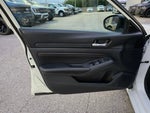 2021 Altima Thumbnail 23