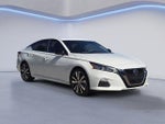 2022 Altima Thumbnail 2