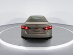 2024 Altima Thumbnail 3