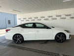 2025 Altima Thumbnail 21