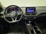 2025 Altima Thumbnail 10