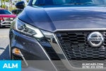 2019 Altima Thumbnail 12