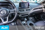 2019 Altima Thumbnail 32
