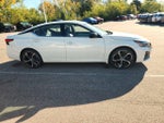 2023 Altima Thumbnail 3