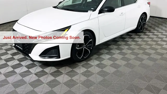 2023 Nissan Altima 2.5 SR