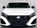 2023 Altima Thumbnail 3