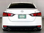 2023 Altima Thumbnail 4
