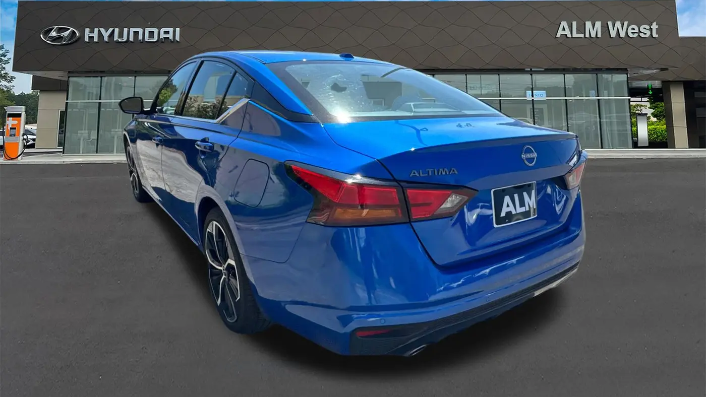 2025 Nissan Altima 2.5 SR