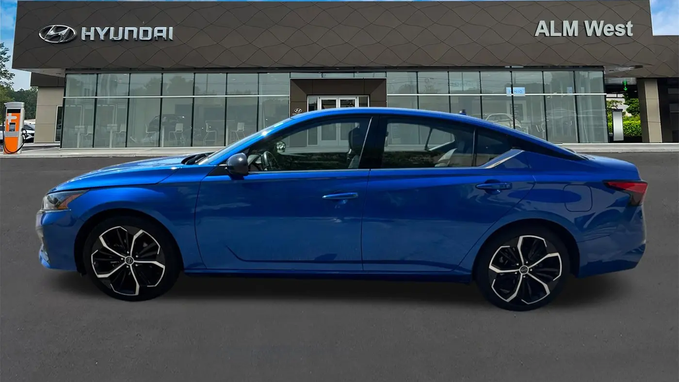 2025 Nissan Altima 2.5 SR