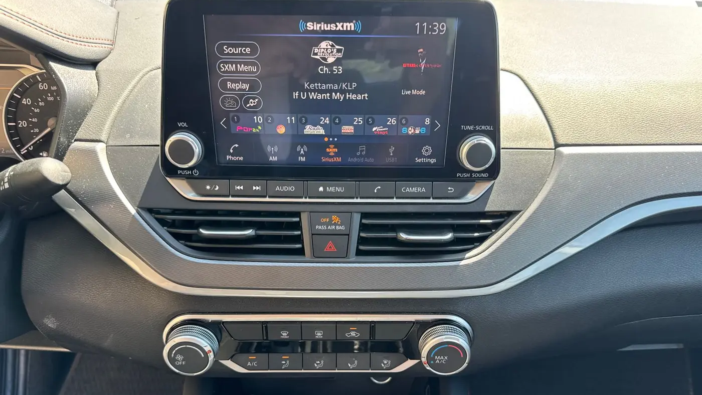 2025 Nissan Altima 2.5 SR