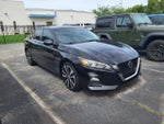 2020 Altima Thumbnail 3