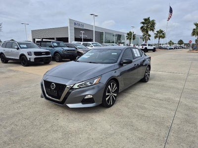 Photo of a 2022 Nissan Altima 2.5 SR 4DR Sedan for sale